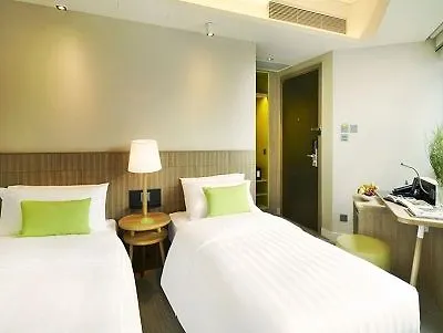 Hotel Ease Access Wan Chai Hongkong 4*,