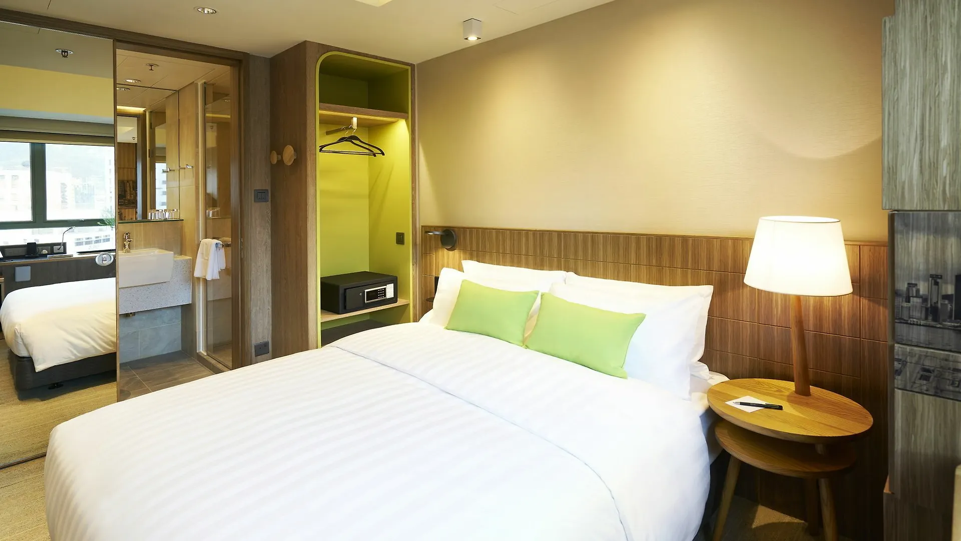 Hotel Ease Access Wan Chai Hongkong 4*,